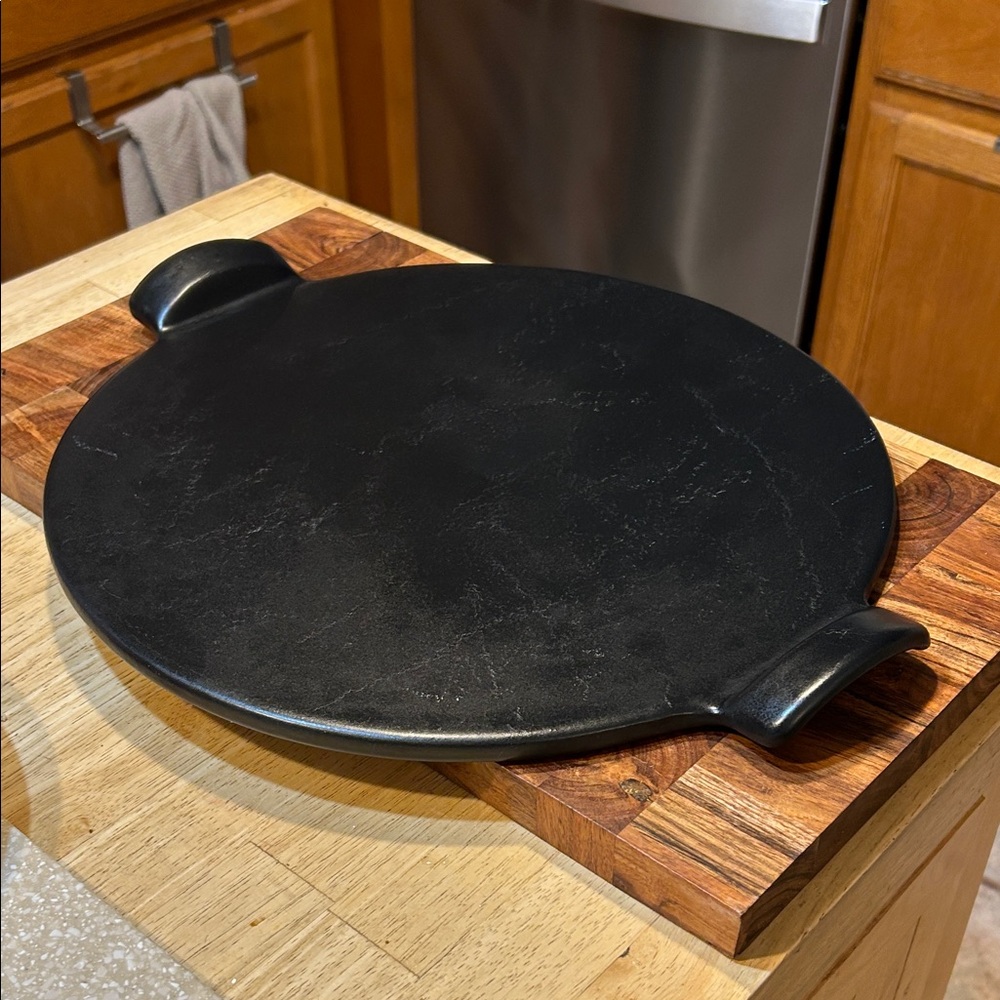 Emile Henry Black  Pizza Stone with Handles - Home Kitchen made in France XL